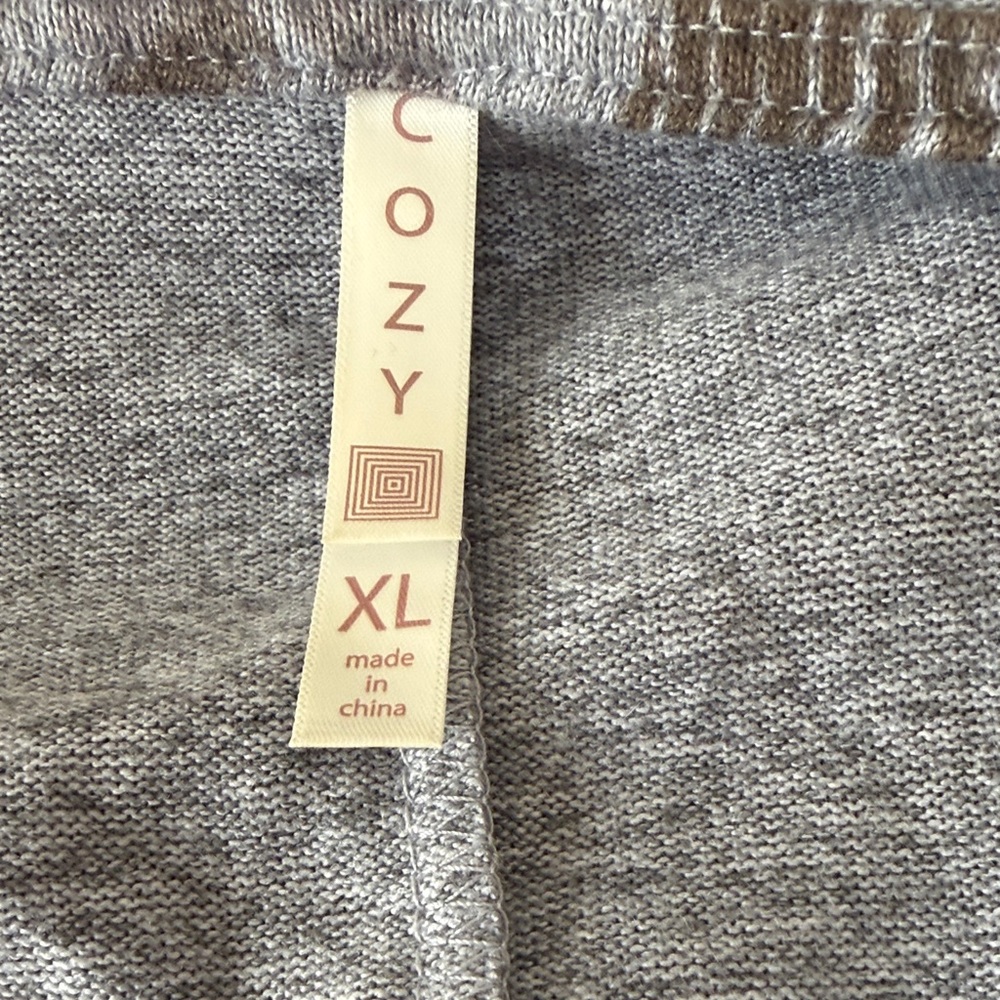 LuLaRoe Cozy Patterned Cardigan - Picture 3 of 3